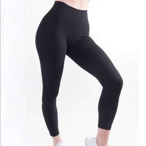P’tula The Taylor Legging 24" -Classic Black